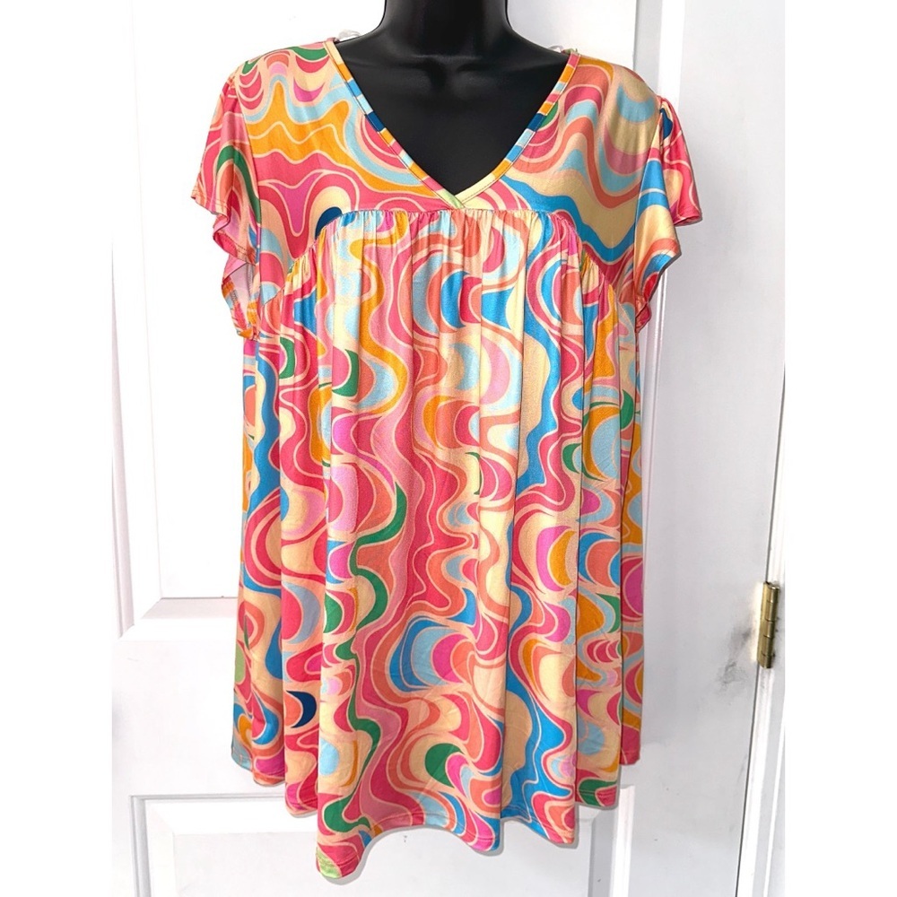 Now n Forever boutique brand colorful short sleeve top
